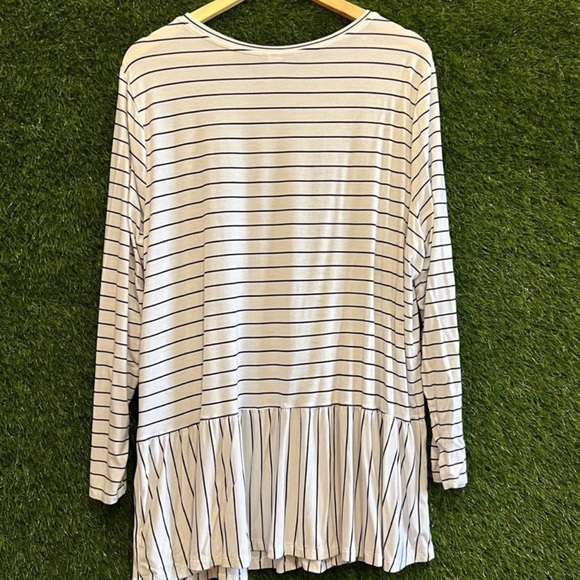 ON Striped Peplum Knit Top - Picture 2 of 4